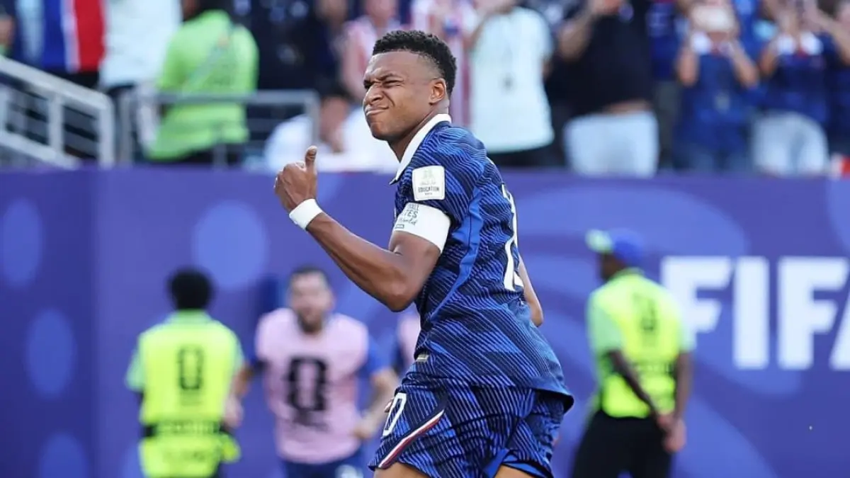 Kylian Mbappe merayakan gol penalti yang membawa Prancis menang 1-0 atas Paraguay dan lolos ke perempat final Piala Dunia 2026.(Foto: X @k.mbappe)