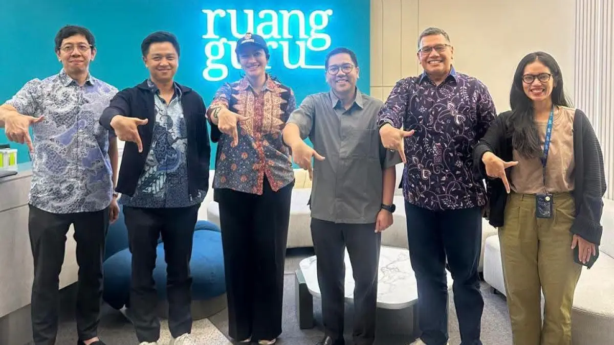 Bupati Dharmasraya Annisa Suci Ramadhani mengevaluasi Program Dharmasraya Juara bersama Ruangguru. (DOKUMENTASI PEMKAB DHARMASRAYA)
