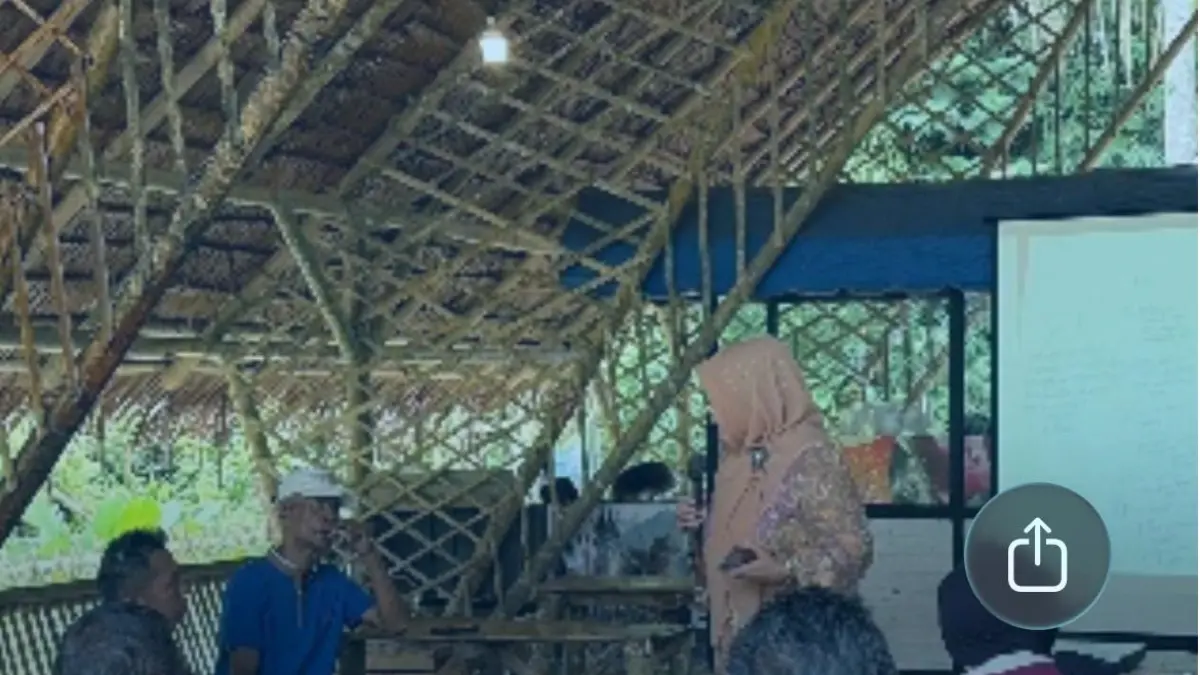 Prof Dr Rahmi Fahmy SE MBA menjadi narasumber dalam pelatihan bertajuk Sustainable Recreation, Ekowisata & SDGs di Bukittinggi, beberapa waktu lalu.