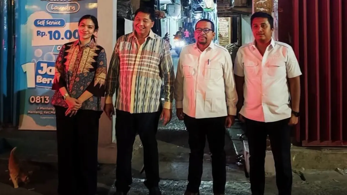 Bupati Dharmasraya, Annisa Suci Ramadhani, bertemu dengan Menteri Perumahan dan Kawasan Permukiman (PKP), Maruarar Sirait. (DOKUMENTASI PEMKAB DHARMASRAYA)