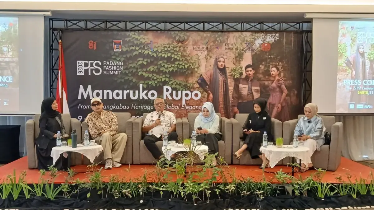 Pemko Padang menggelar konferensi pers jelang pelaksanaan Padang Fashin Summit 2026, Sabtu (11/7) di The ZHM Premiere Padang. (SUYUDI/PADEK)