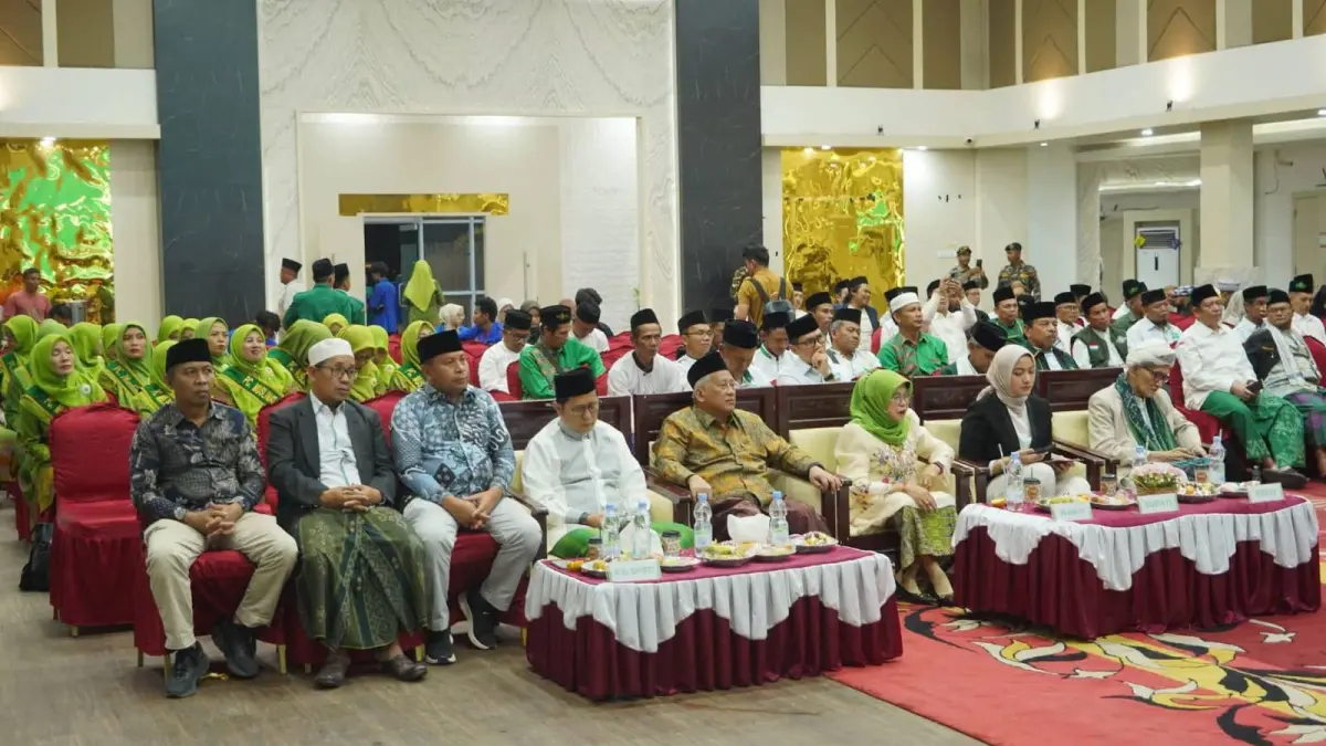 Bupati Dharmasraya Annisa Suci Ramadhani menghadiri pelantikan Pengurus Cabang Nahdlatul Ulama (PCNU) Kabupaten Dharmasraya Masa Khidmat 2026–2031 di Auditorium Dharmasraya, Pulaupunjung, Minggu (12/7). (DOK PEMKAB DHARMASRAYA)