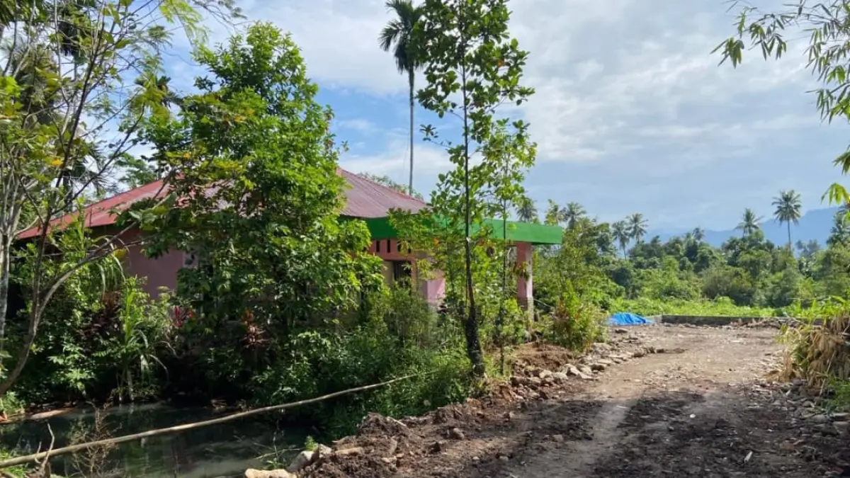 Pemko Padang percepat pelebaran jalan di Lubuk Lintah setelah warga rela hibahkan tanah demi kepentingan bersama.(Foto: Diskominfo)