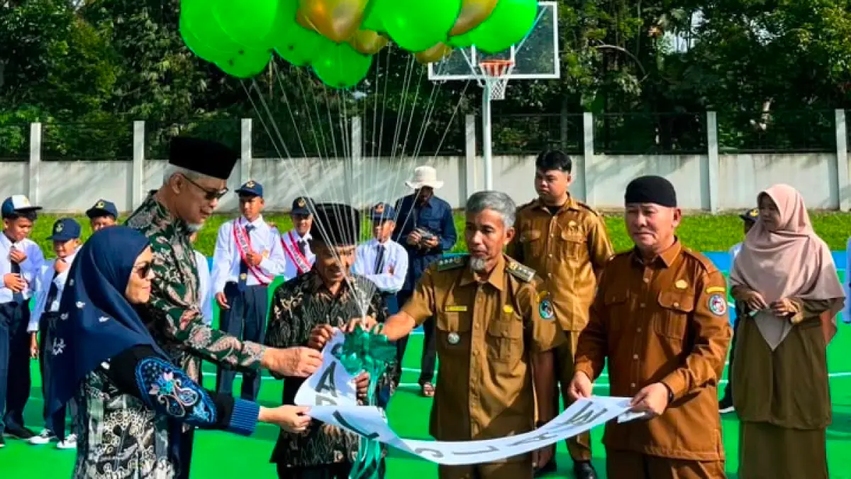 SMP Islam Darul Hakim Situjuah Batua memulai tahun ajaran baru dengan MPLS perdana berfokus pada karakter, disiplin, dan nilai keislaman siswa.