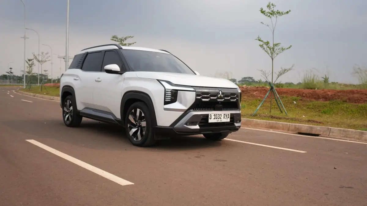 Pengalaman pengguna Mitsubishi Destinator mengungkap kenyamanan long trip, performa turbo bertenaga, fitur modern, serta teknologi yang mendukung perjalanan keluarga sehari-hari.