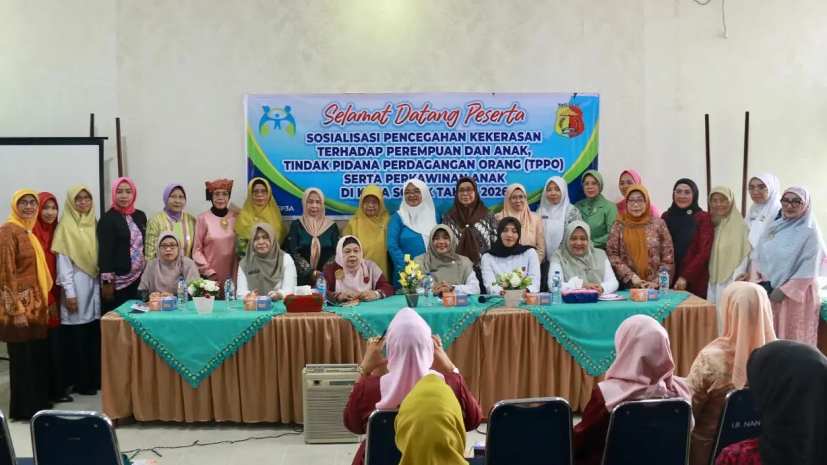 Dinsos P3A Kota Solok menggelar sosialisasi pencegahan kekerasan terhadap perempuan dan anak, TPPO, serta perkawinan anak di Aula TP-PKK Kota Solok, Rabu (15/7/2026).