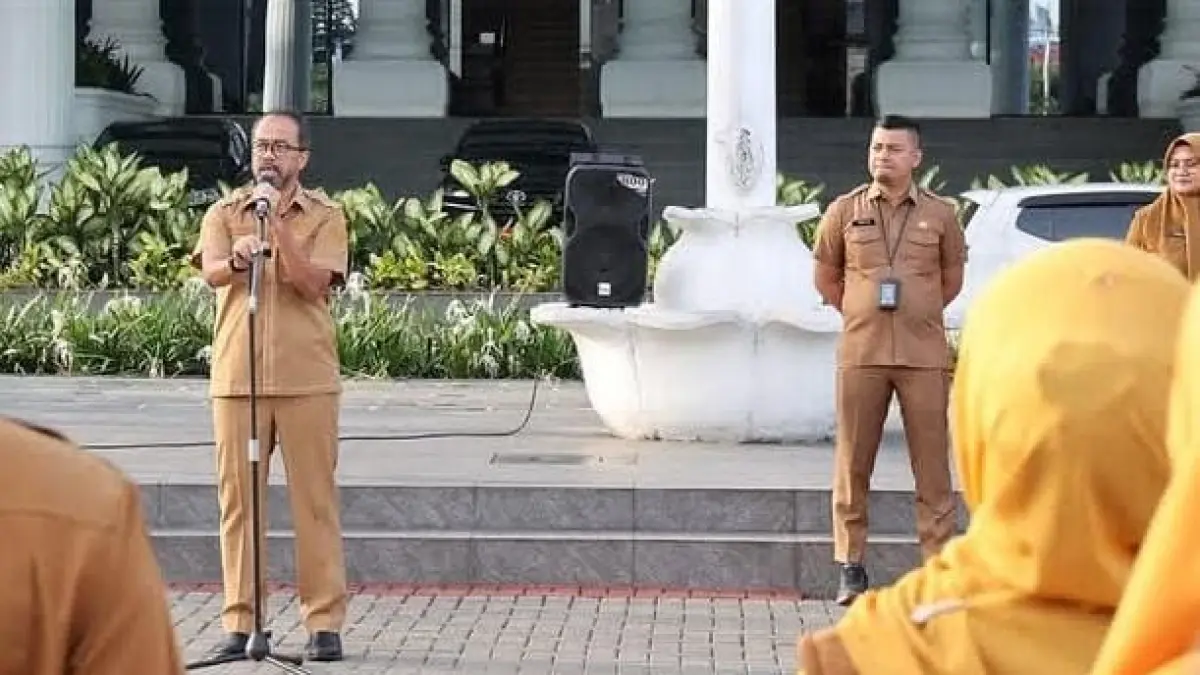 Sekretariat DPRD Provinsi Sumbar saat menggelar apel pagi beberapa waktu lalu. (DOK DPRD SUMBAR)