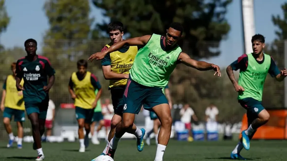 Para pemain Real Madrid menjalani sesi latihan pramusim di Ciudad menjelang laga uji coba melawan Fiorentina di Austria.(Foto: realmadrid.com)