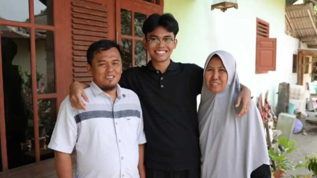 Rofi Arif Robbani, mahasiswa baru Fakultas Psikologi UGM jalur SNBP 2026 yang memperoleh UKT 0 berkat prestasi akademik dan kompetisi.(Foto: UGM)