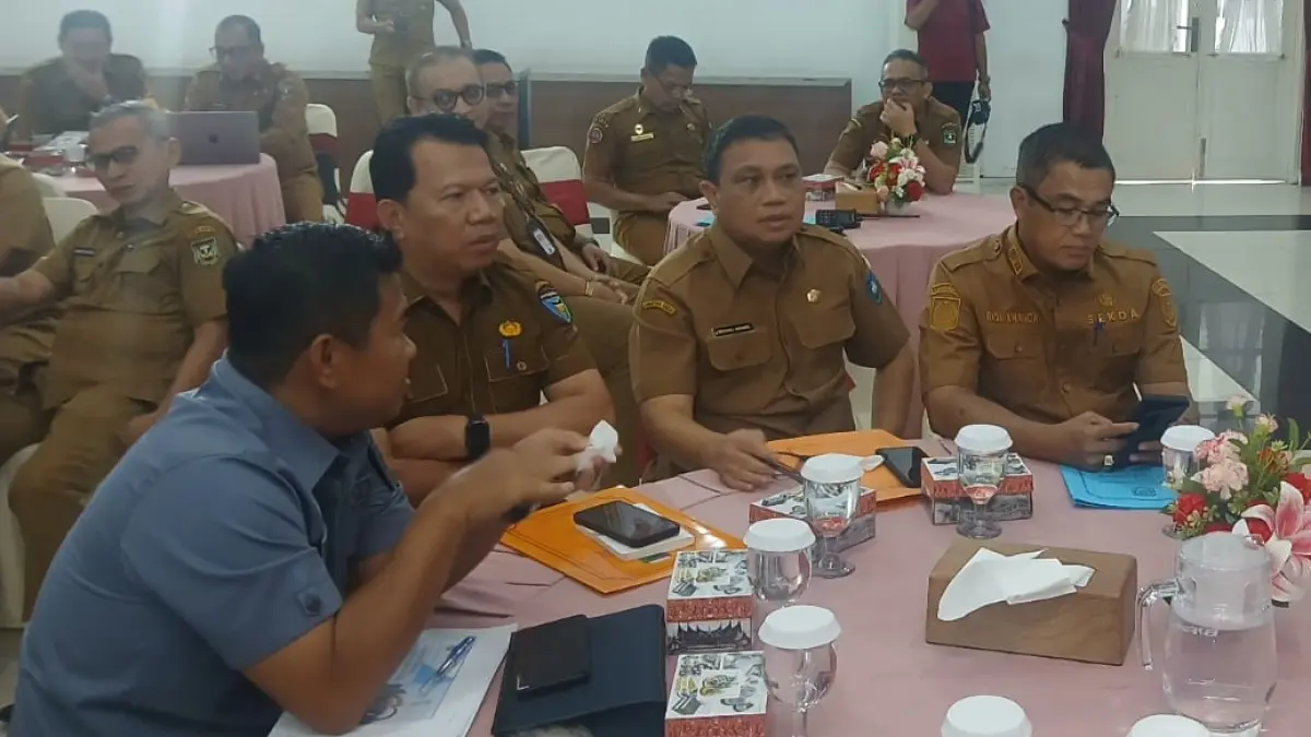 Sekretaris Daerah Kota Payakumbuh Rida Ananda mengikuti rapat koordinasi percepatan realisasi tambahan Transfer ke Daerah (TKD) bersama Gubernur Sumatera Barat di Padang, Selasa (21/7/2026).