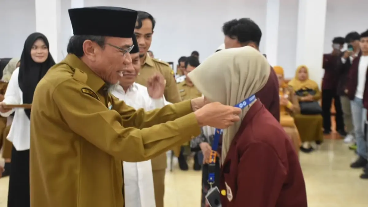 Wakil Wali Kota Padang Maigus Nasir melepas 345 mahasiswa KKN UIN Imam Bonjol Padang untuk pengabdian masyarakat di Kuranji dan Koto Tangah.(Foto: Diskominfo)
