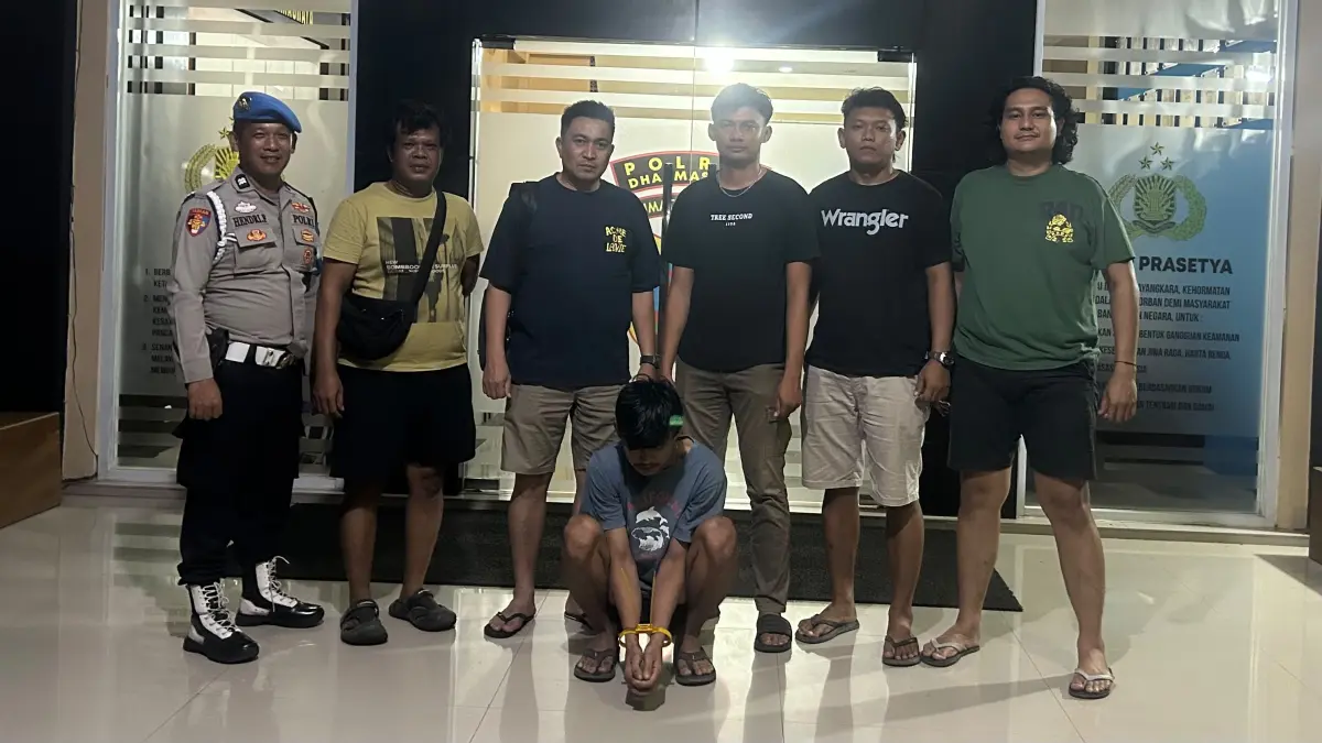 Polres Dharmasraya menangkap pria berinisial M yang diduga terlibat kasus persetubuhan terhadap anak di Koto Baru. Terduga pelaku diamankan di Sitiung. (DOKUMENTASI POLRES DHARMASRAYA)