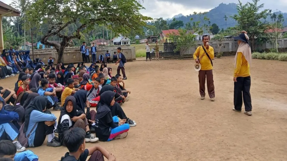 Suasana MPLS menyenangkan di UPTD SMPN 1 Kecamatan Gunuang Omeh beberapa waktu lalu. (TIM LAMAN GURU)