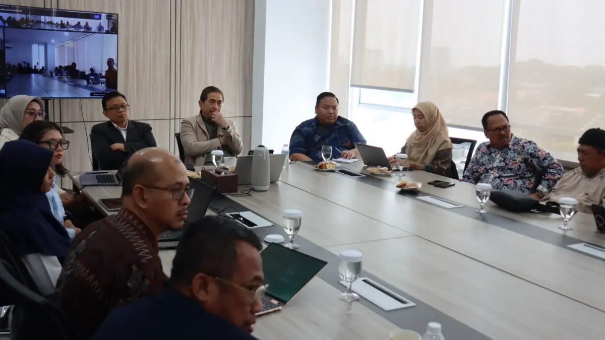 Rektor Universitas Paramadina Prof. Didik J. Rachbini bersama narasumber dalam diskusi publik Masa Depan Ekonomi Halal RI di Kampus Universitas Paramadina Cipayung, Jakarta, Rabu (22/7/2026).