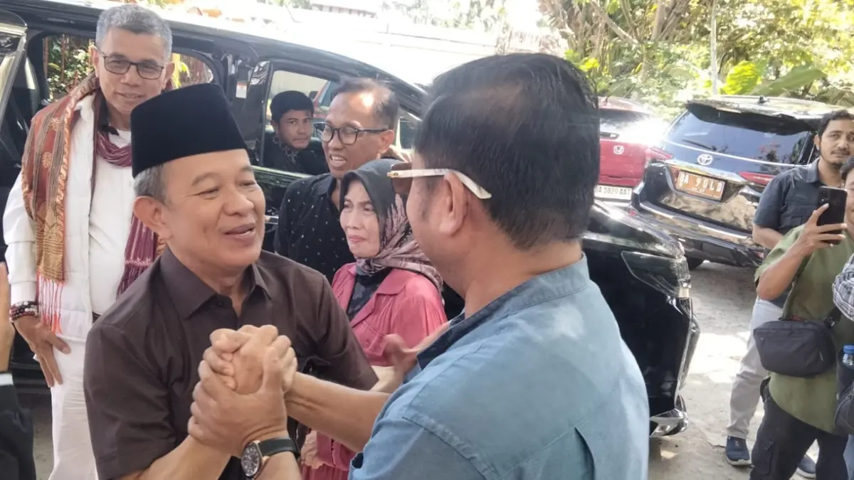 Kejari Padang mengalihkan status penahanan BSN menjadi tahanan kota. Hinca Panjaitan menjemput BSN dari Rutan, sementara penyidikan tetap berjalan.