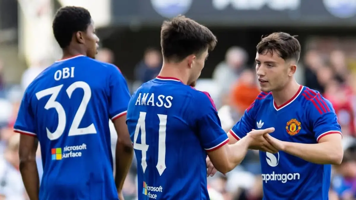 Manchester United mengalahkan Rosenborg 5-0 pada laga pramusim 2026/2027 di Lerkendal Stadium.(Foto: Instagram @manutd)