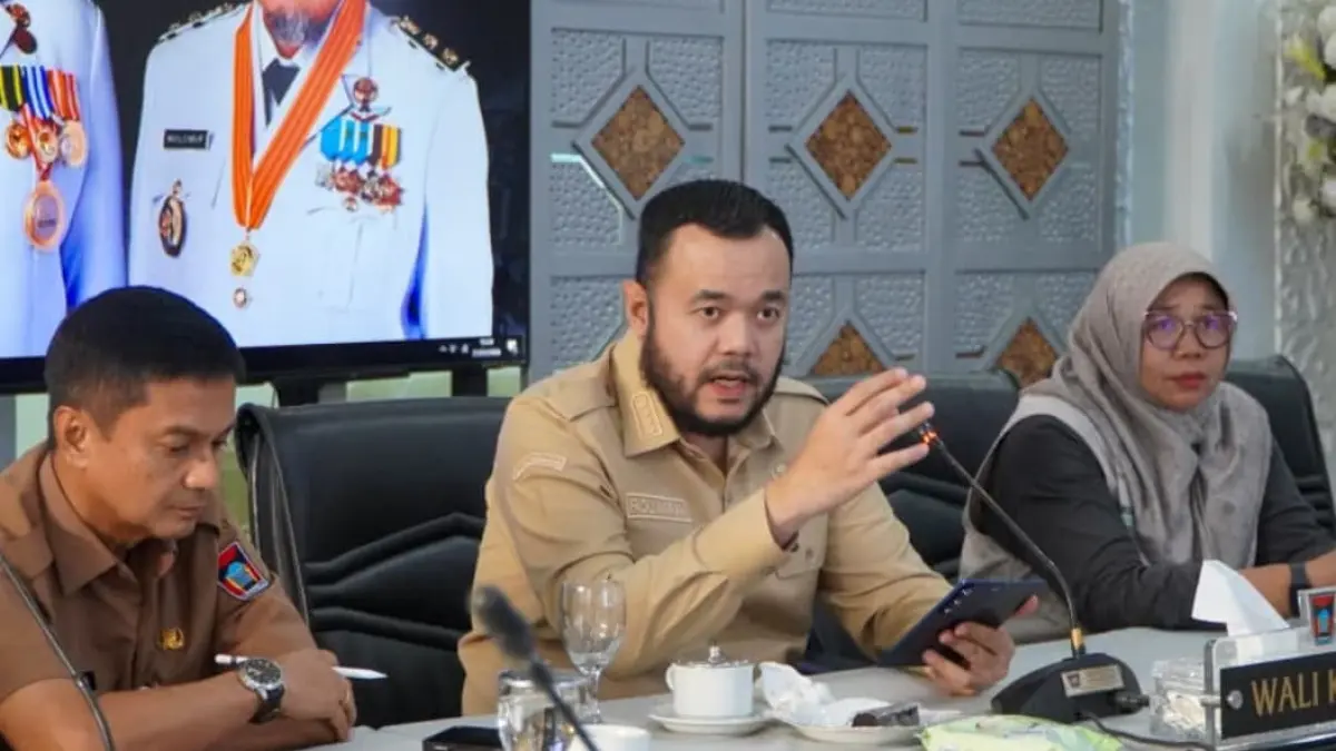 Wali Kota Padang Fadly Amran bertemu Forum Bank Sampah untuk memperkuat gerakan pemilahan sampah di Kota Padang. (Foto: Diskominfo)