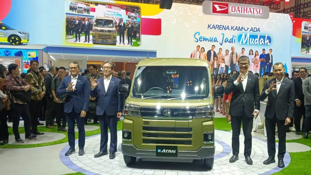 Booth PT Astra Daihatsu Motor di Hall 7-B ICE BSD City, Tangerang, menampilkan 16 kendaraan, termasuk mobil konsep, New Astra Daihatsu Sigra, dan Rocky Hybrid pada pembukaan GIIAS 2026, Rabu (29/7/2026).