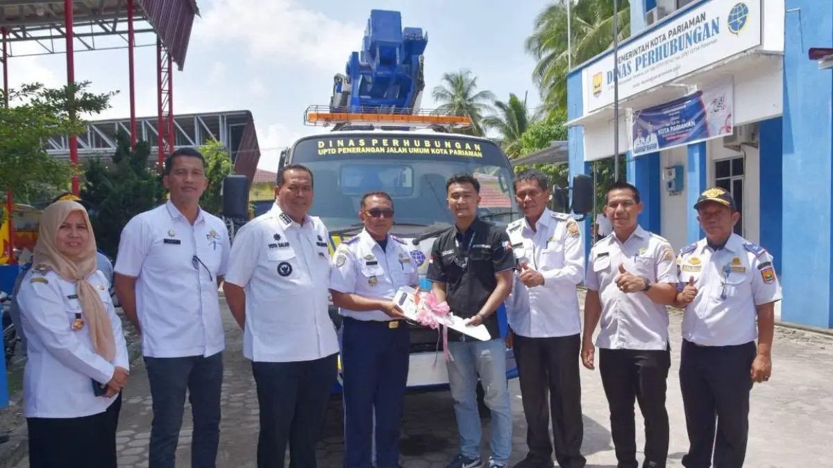 Pemko Pariaman mengadakan mobil skylift baru untuk mempercepat perbaikan lampu jalan, pemangkasan pohon, dan meningkatkan layanan publik.