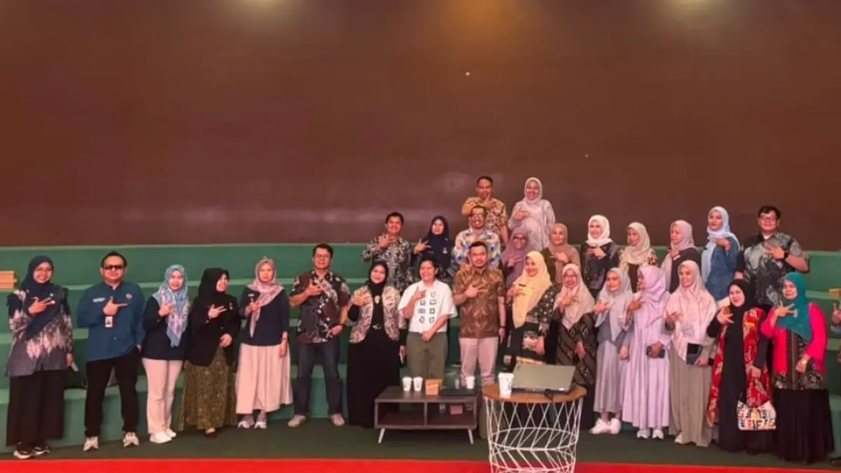 Tim Ahli Roadmap Gastronomi merampungkan penyusunan Roadmap Padang City of Gastronomy 2026-2030 melalui Focus Group Discussion (FGD) tahap akhir di Gedung Bagindo Aziz Chan Youth Center, Kamis (30/7/2026).(Foto: Huda)