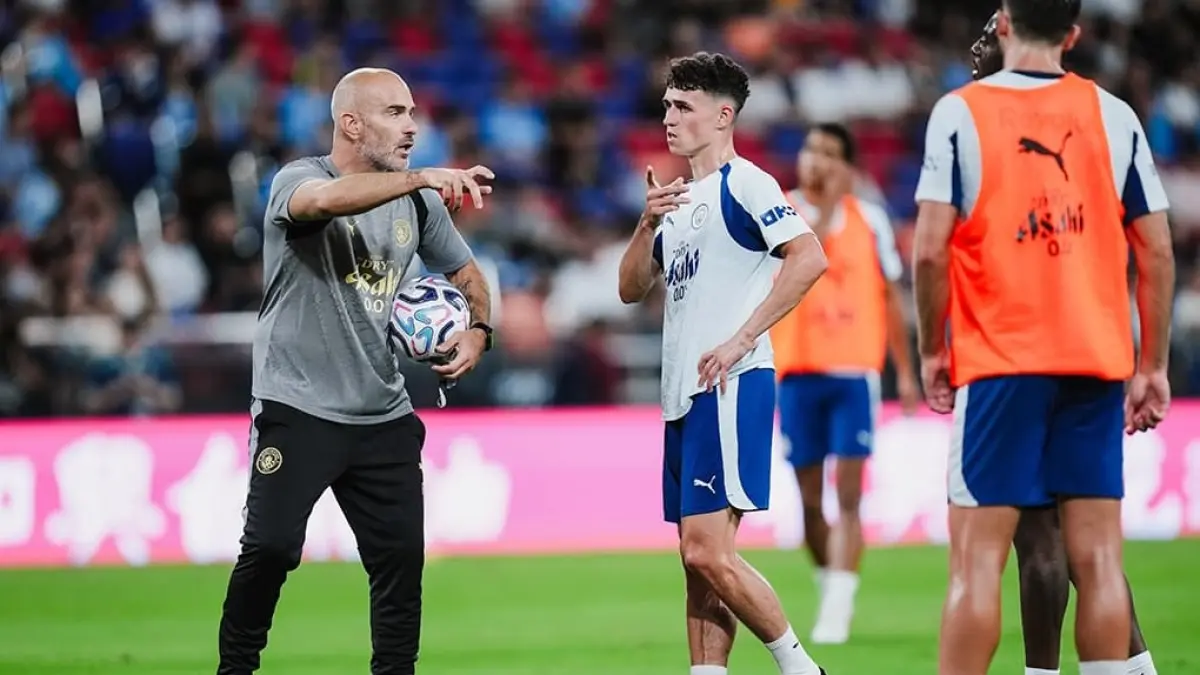 Enzo Maresca memimpin latihan Manchester City jelang laga pramusim melawan Inter Milan di Hong Kong pada Tur Asia 2026.(Foto: Instagram @mancity)