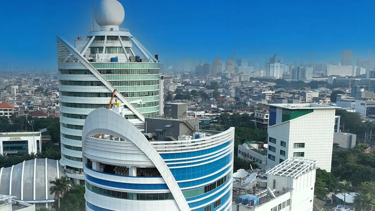 Gedung Command Center Multi-Hazard Early Warning System (MHEWS) BMKG di Jakarta yang terintegrasi dengan AI dan superkomputer kebencanaan SMONG.