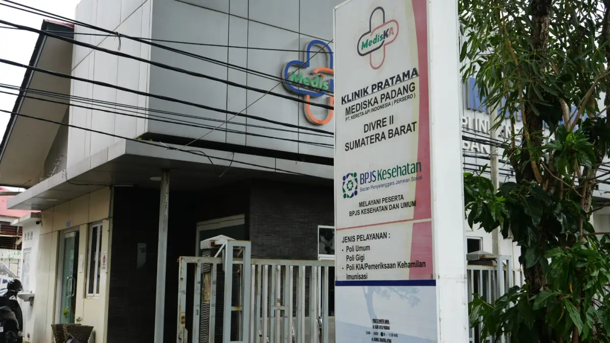 Klinik Mediska Padang, Simpang Aru, Kota Padang.