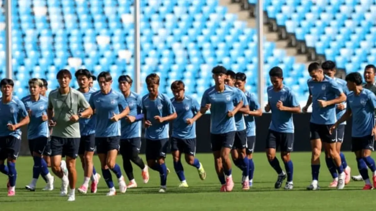 Para pemain Timnas Kamboja latihan jelang laga menghadapi Timor-Leste pada lanjutan Grup A ASEAN Hyundai Cup 2026, Senin, 3 Agustus 2026 pukul 17.30 WIB. (Foto: aseanutdfc.com)