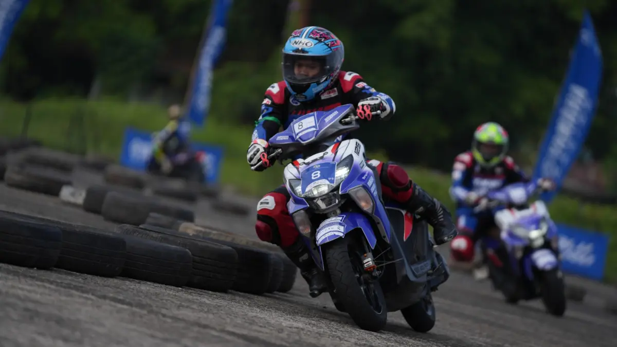 Yamaha Gear Ultima diuji dalam Endurance Challenge di Padang, bagian dari Yamaha Cup Race Round 2 yang diikuti sekitar 500 rider.