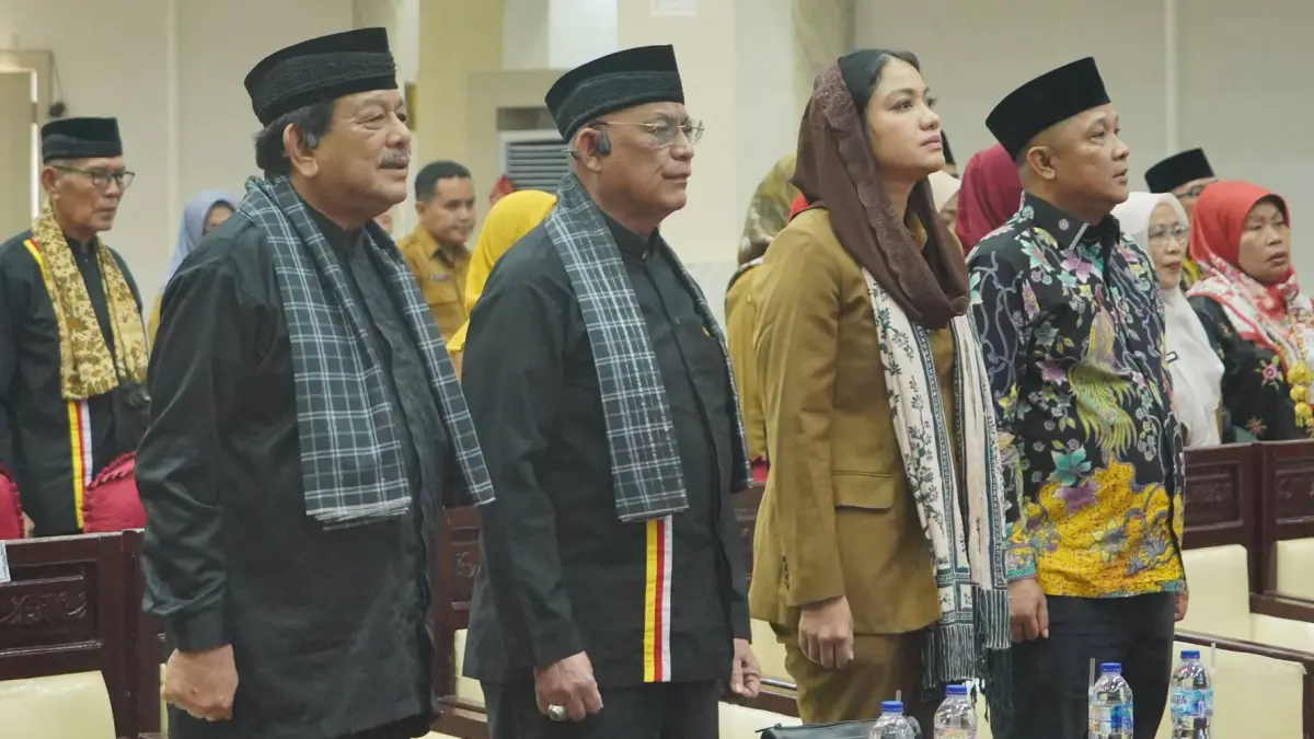 H Marlon Martua Datuak Rangkayo Mulieh (kiri) terpilih sebagai Ketua LKAAM Kabupaten Dharmasraya periode 2026–2031 dalam Musyawarah Daerah (Musda) di Pulau Punjung, Senin (3/8/2026).