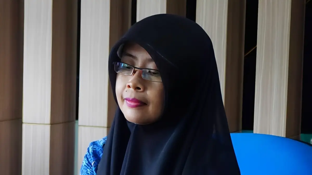 Hj. Egi Firnawati, qariah ASN Kabupaten Dharmasraya, kembali dipercaya mewakili Sumatera Barat pada MTQ VIII KORPRI Tingkat Nasional 2026 di Sulawesi Selatan.