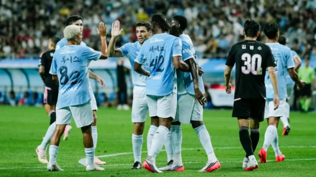 Manchester City unggul 3-1 di babak pertama saat menghadapi K-League All Stars dalam laga pramusim Asia 2026 di Seoul World Cup Stadium, Korea Selatan. (Foto: mancity.com)