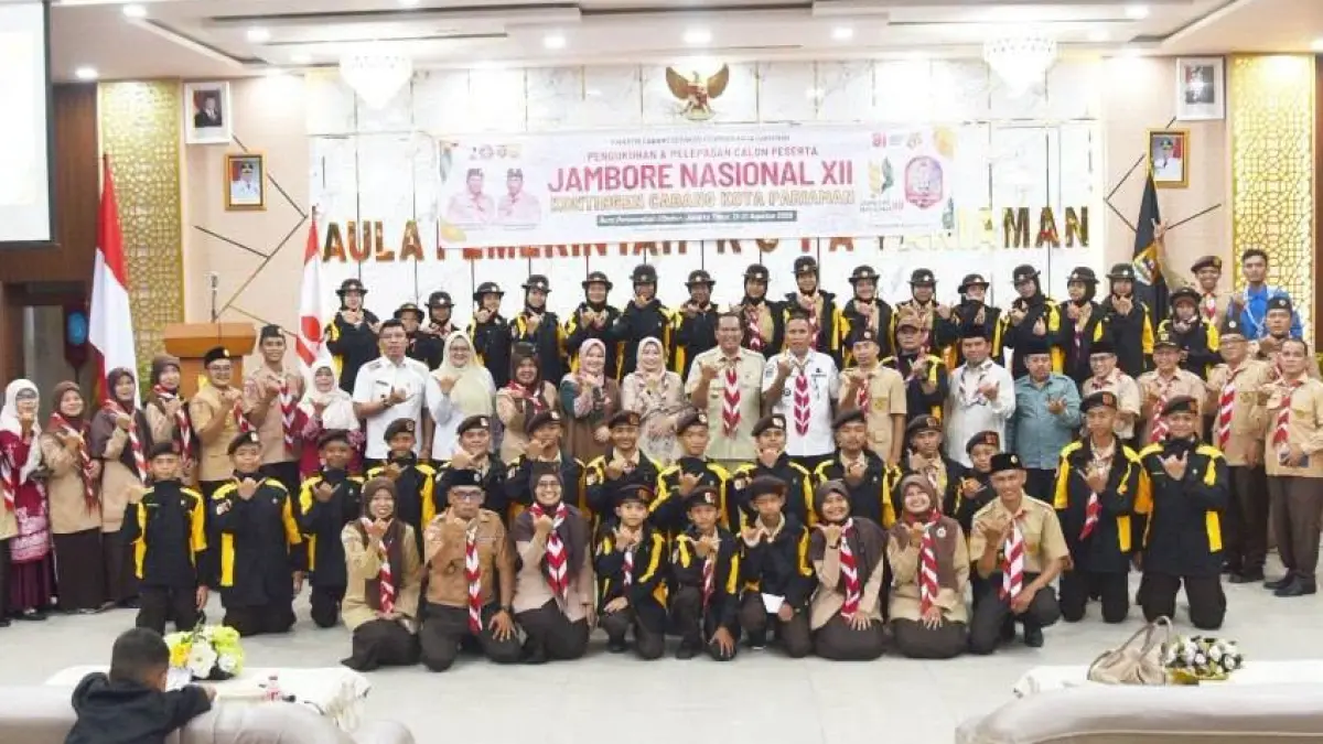 Foto bersama kontingen Pramuka Penggalang Kota Pariaman menuju Jamnas XII di Bumi Perkemahan Graha Wisata (Buperta) Cibubur, Jakarta Timur, yang akan berlangsung pada 13–20 Agustus 2026.