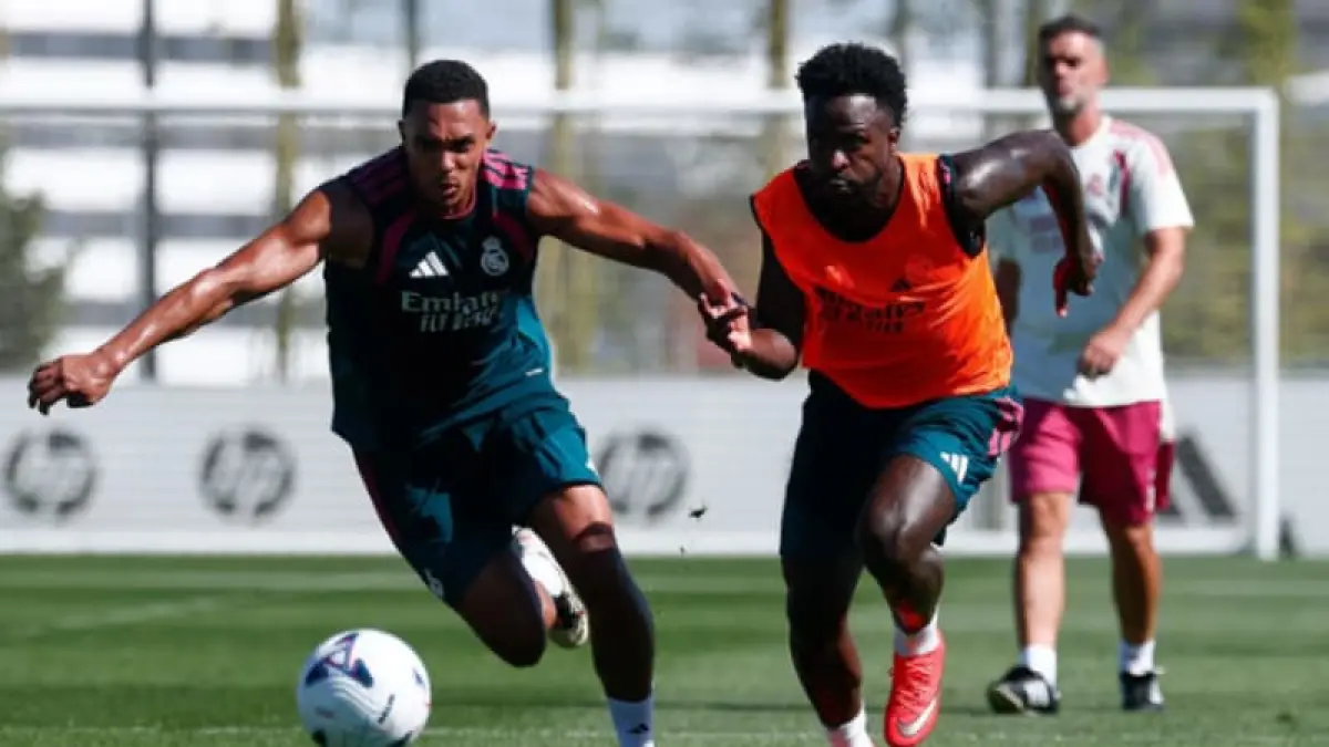 Vinicius Jr mengikuti sesi latihan pramusim bersama Real Madrid menjelang musim 2026/2027. (Foto: realmadrid.com)