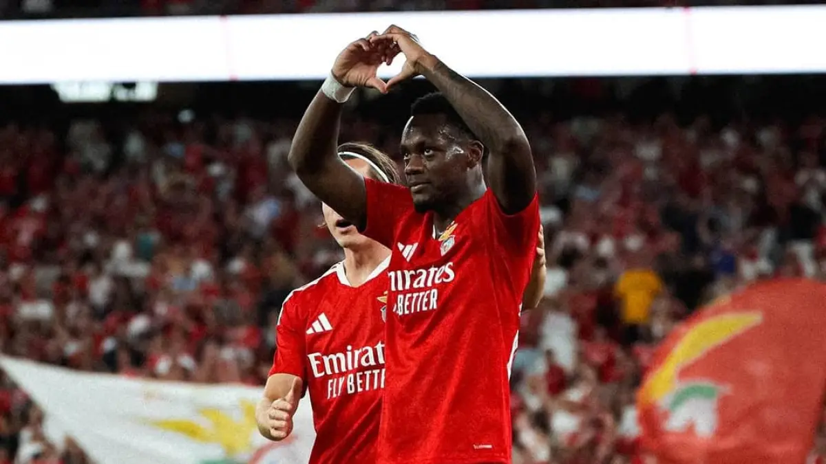 Jhon Durán merayakan gol pertamanya untuk Benfica saat menang 6-1 atas Hearts pada leg pertama kualifikasi UEFA Europa League 2026/2027.(Foto: @slbenfica)
