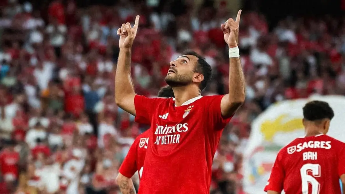 Pavlidis merayakan keunggulan 3-0 Benfica atas Hearts pada babak pertama laga putaran ketiga kualifikasi Liga Eropa 2026 di Stadion da Luz.(Foto: Instagram @slbenfica)