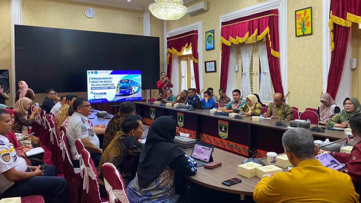 Rapat tiga pemda yang sepakat patungan membiayai pengembangan Trans Paliko dan mengupayakan dukungan BTS untuk memperkuat operasional transportasi massal.