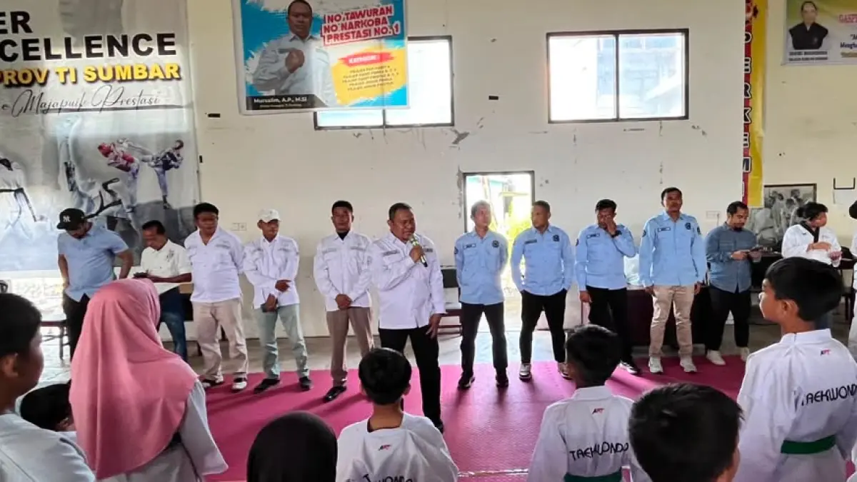 Sebanyak 611 taekwondoin mengikuti UKT Geup 2 di Padang, dengan pesan Ketua Umum Pengkot TI Kota Padang Mursalim agar kenaikan sabuk diikuti peningkatan karakter.