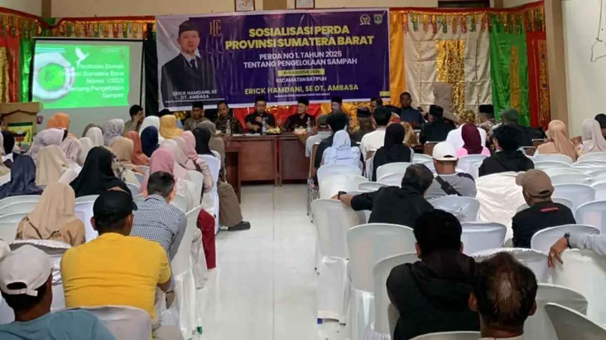 Sosper DPRD Sumbar di Batipuh membahas Perda Pengelolaan Sampah dan mendorong masyarakat memilah serta memanfaatkan sampah bernilai ekonomi.