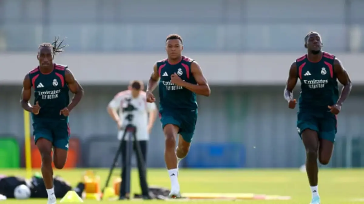 Kylian Mbappe mengikuti latihan pramusim Real Madrid jelang laga melawan Deportivo di Trofeo Teresa Herrera 2026. (Foto: realmadrid.com)