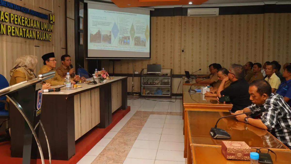 Wali Kota Payakumbuh Zulmaeta menegaskan proyek pemerintah harus bebas dari permintaan persentase kontrak, intervensi, dan intimidasi di Aula Batang Agam PUPR, Selasa (11/8/2026).