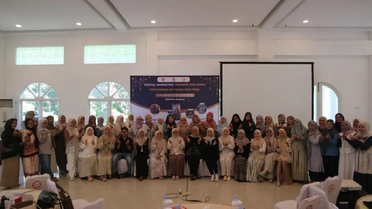 30 pelaku UMKM binaan FKIKSP mengikuti pembekalan pemasaran digital berbasis AI untuk memperluas pasar dan meningkatkan daya saing, 5-6 Agustus 2026 lalu.
