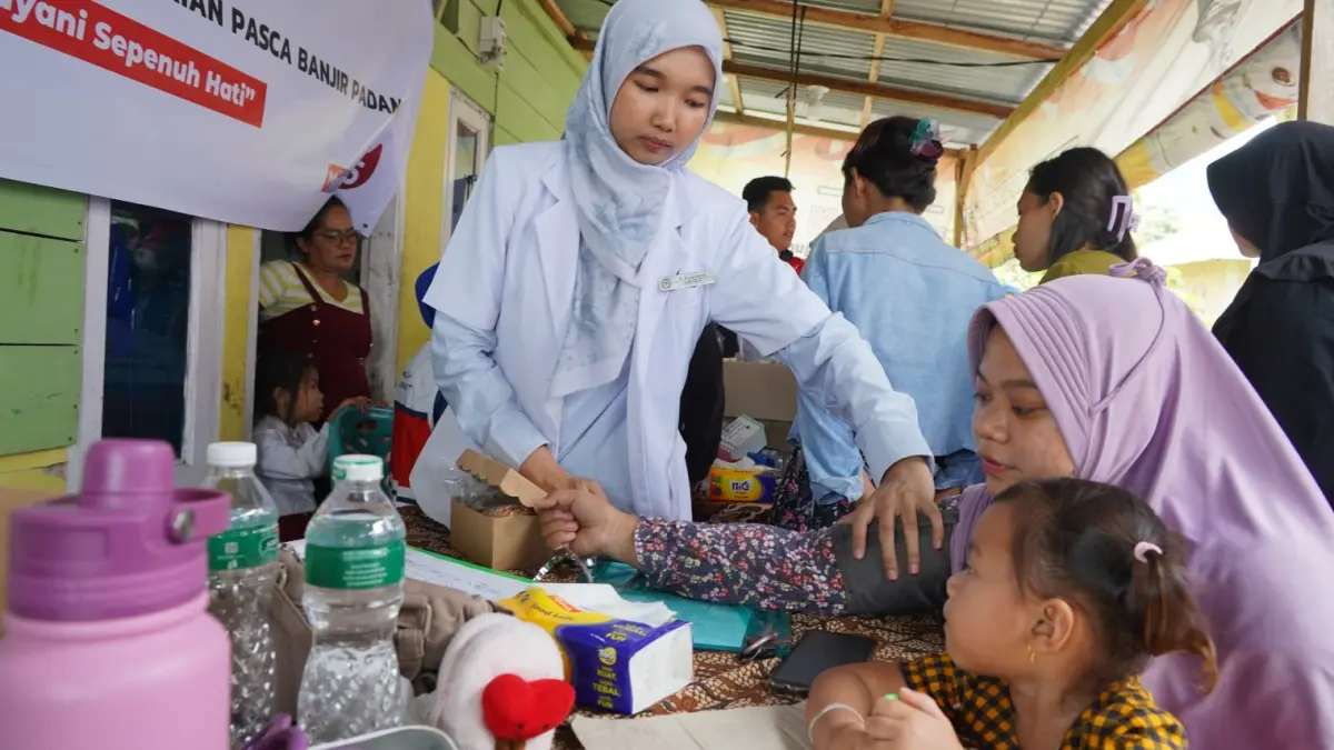 Pascabanjir Padang, sekitar 200 warga Kuranji menjalani pemeriksaan kesehatan gratis dan anak-anak mengikuti trauma healing dari Pertamina Patra Niaga.