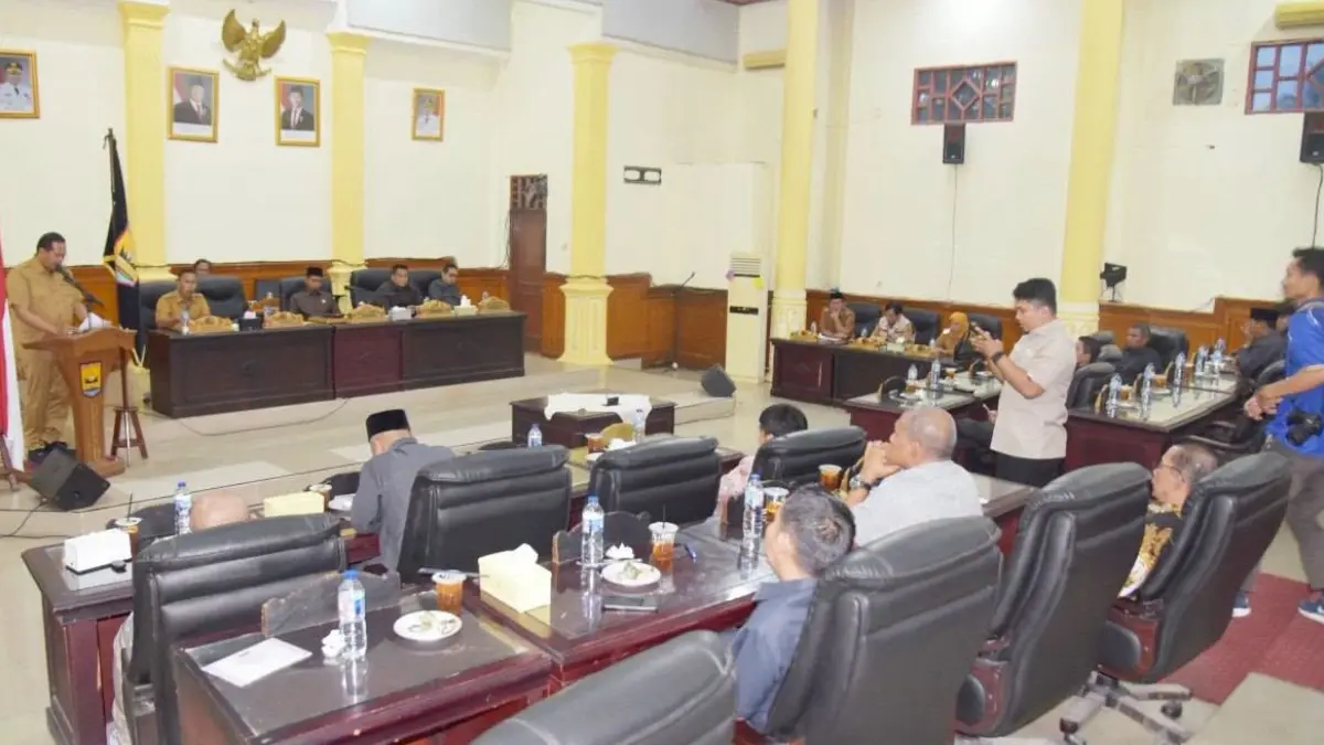 Wali Kota Pariaman Yota Balad menyampaikan sambutan usai penandatanganan kesepakatan Perubahan KUA dan PPAS APBD-P Kota Pariaman 2026 bersama DPRD, Senin (10/8/2026).