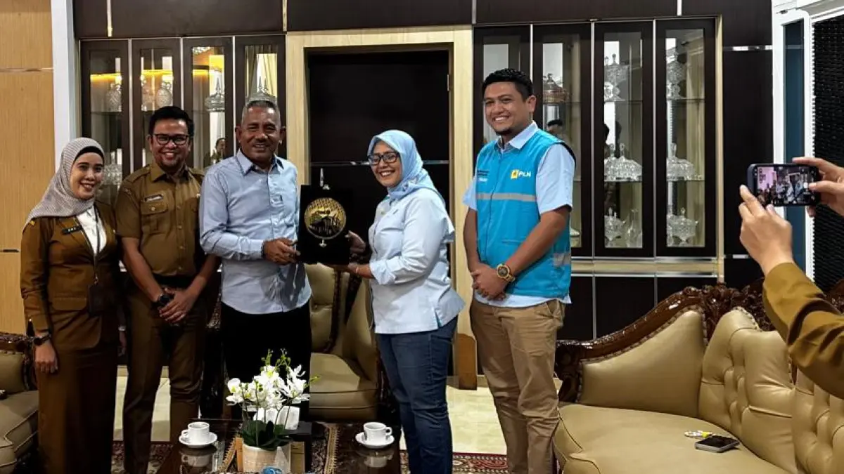 PLN dan Pemkab Limapuluh Kota mempercepat Program Listrik Desa untuk memperluas akses listrik, mendukung pendidikan, UMKM, dan pertumbuhan ekonomi masyarakat.