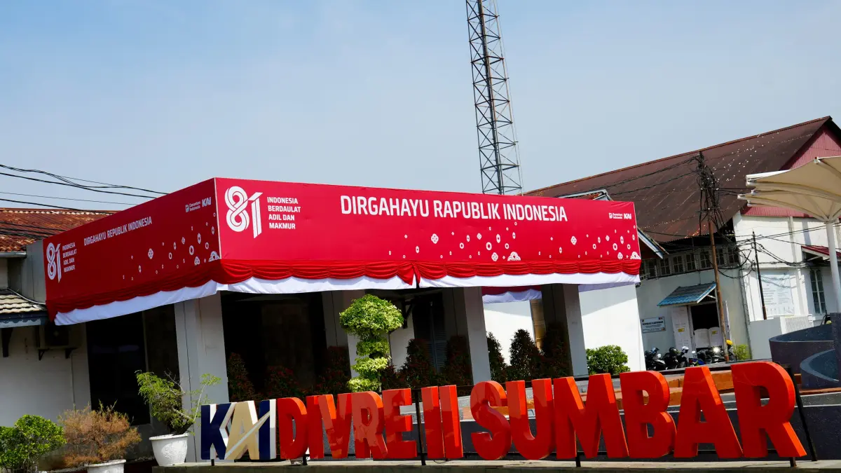 KAI Divre II Sumbar menyiapkan 31.168 tempat duduk selama long weekend HUT ke-81 RI. Hingga 16 Agustus, 21.803 tiket sudah terjual.