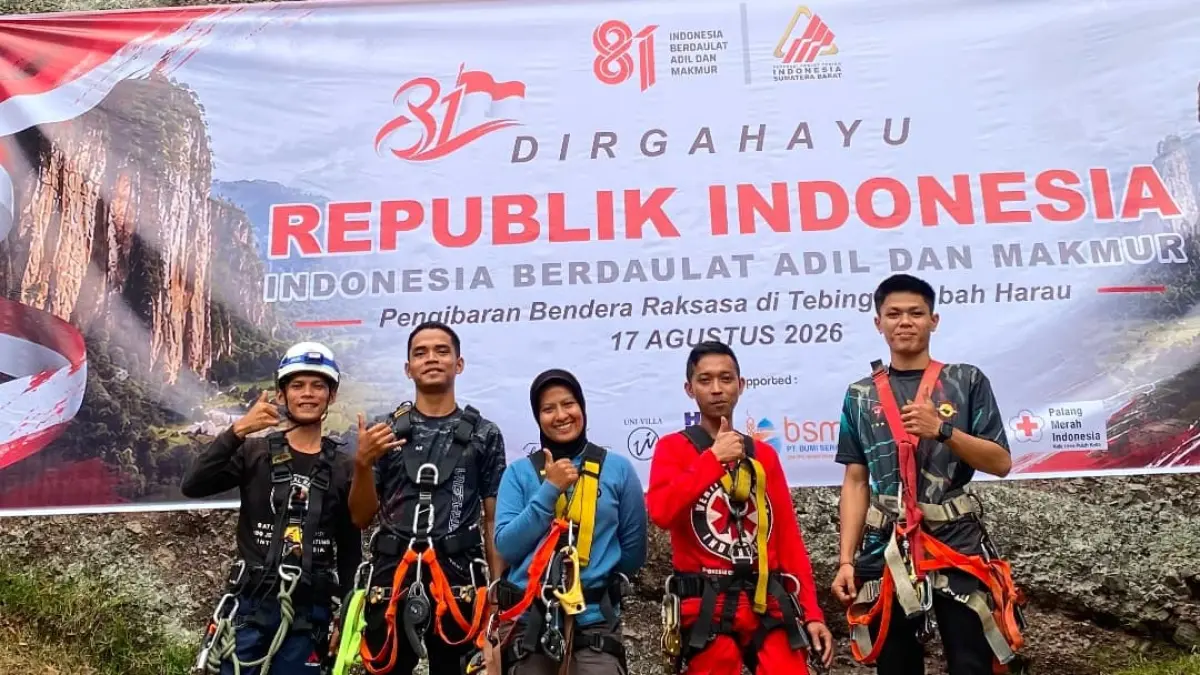 Para climber yang akan mengibarkan Bendera Merah Putih raksasa di Tebing Harau pada peringatan HUT ke-81 RI, 17 Agustus 2026.(Foto: FPTI Sumbar)