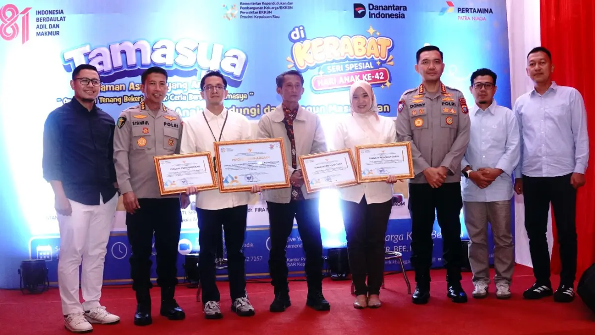 Pertamina Patra Niaga Sumbagut meraih empat penghargaan terkait daycare, pengasuhan anak, peran ayah, dan rumah layak huni.