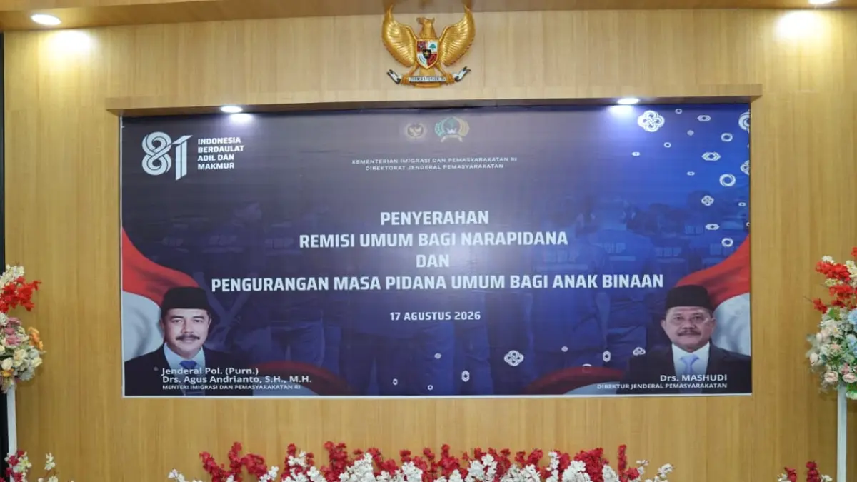 Sebanyak 3.744 warga binaan Sumbar menerima remisi HUT RI, 60 langsung bebas, Ditjenpas menekankan pembinaan untuk mencegah residivisme.