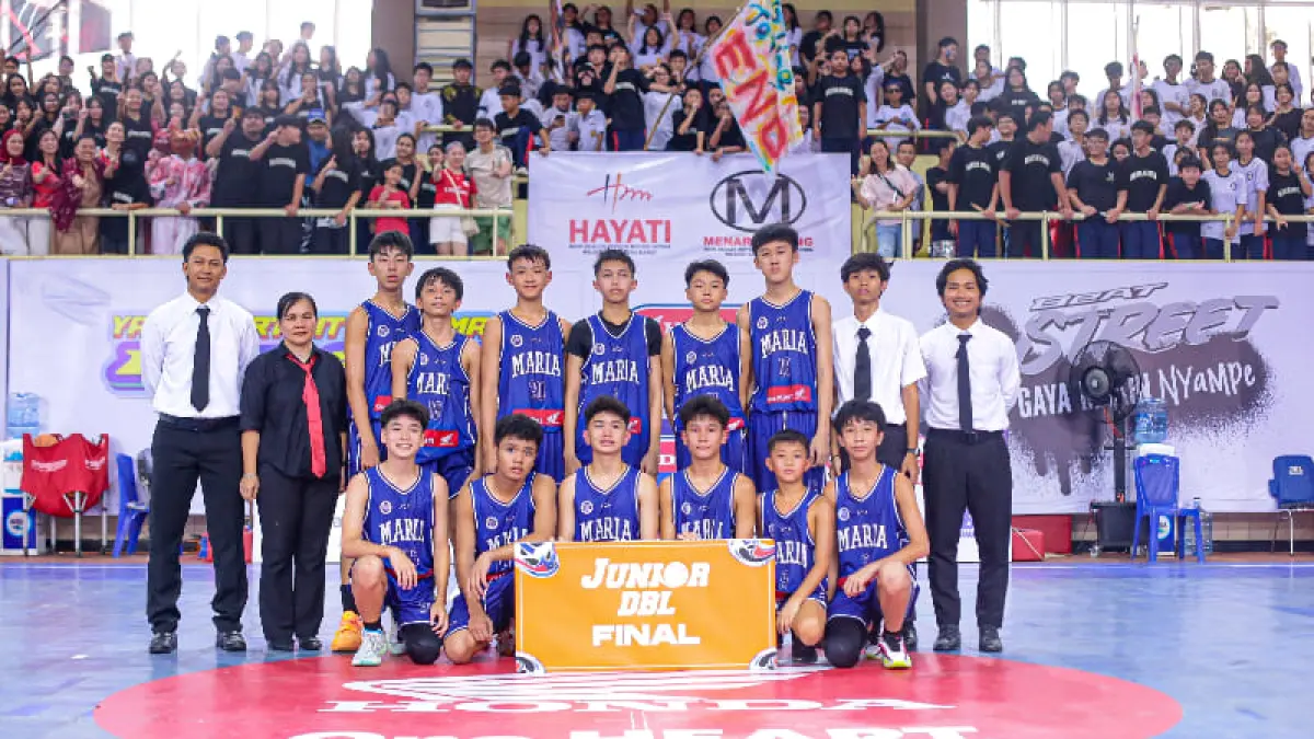 Tim putra SMP Maria memastikan tiket ke final Junior DBL Padang 2026 setelah menumbangkan SMP Frater dengan skor telak 58-3. (Foto: DBL for Padek)